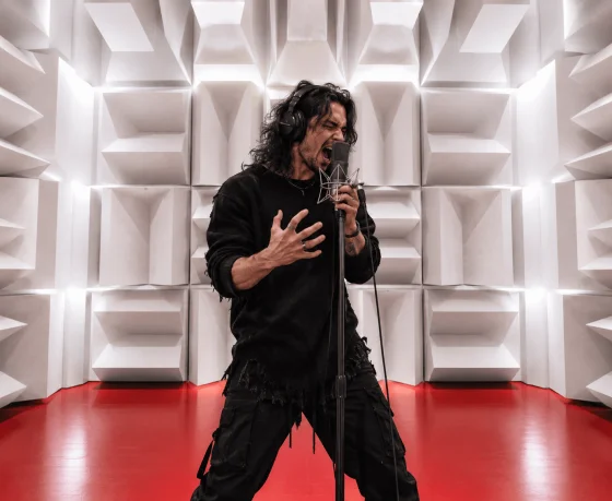 Vocalists Testing Metal Performances