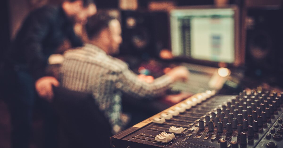 完全オリジナルのCMソングを制作